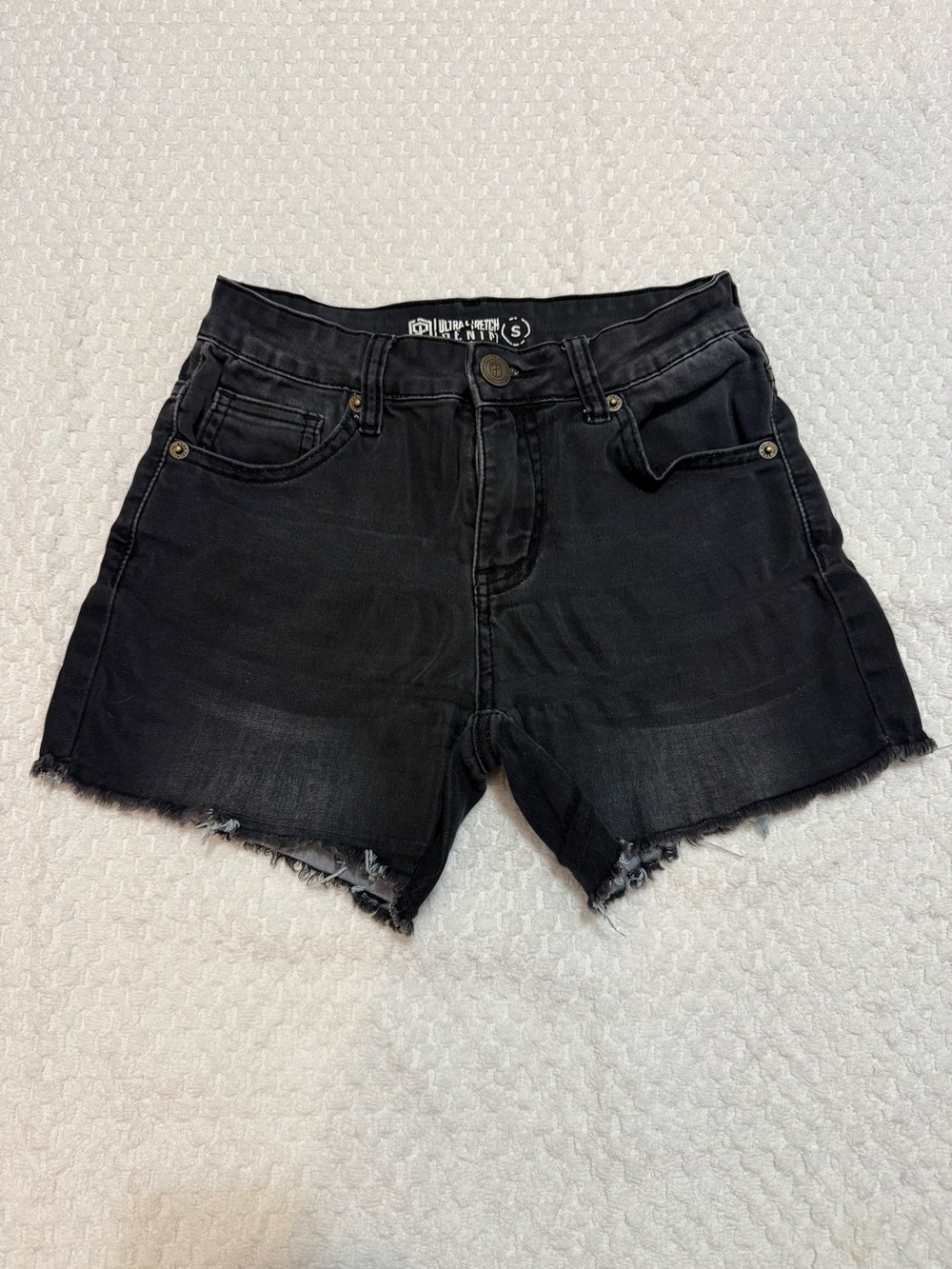 Born Primitive Black ultra stretch denim jorts